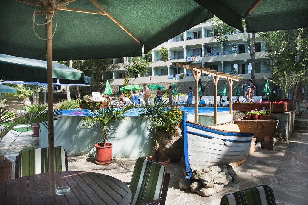 Ariana Hotel Kiten  Exteriör bild