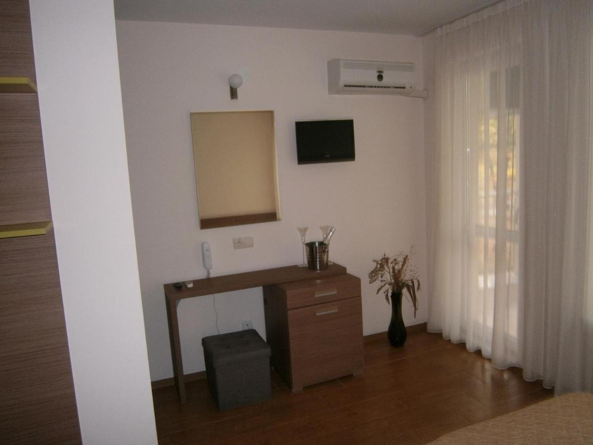 Ariana Hotel Kiten  Rum bild